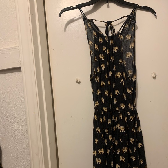 Forever 21 black elephant dress - Picture 2 of 7